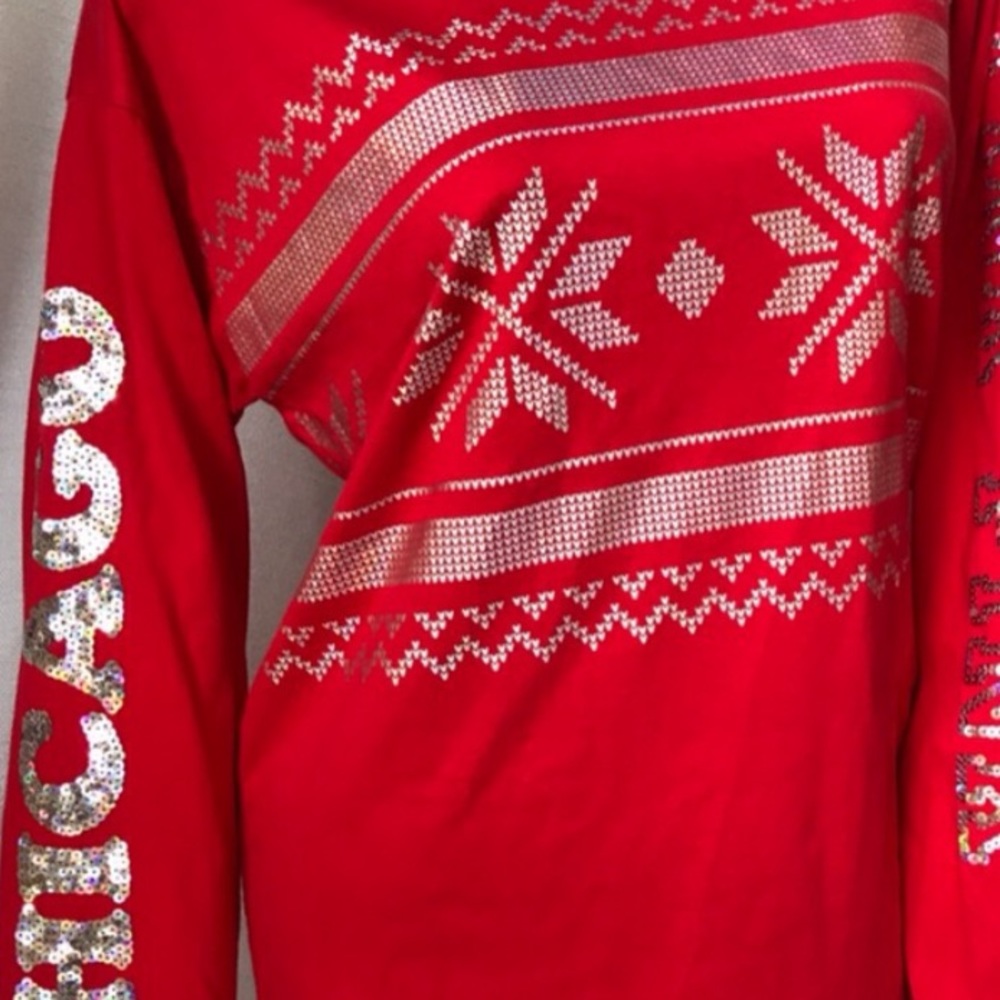 Limited PINK Christmas Chicago Christmas Mock neck